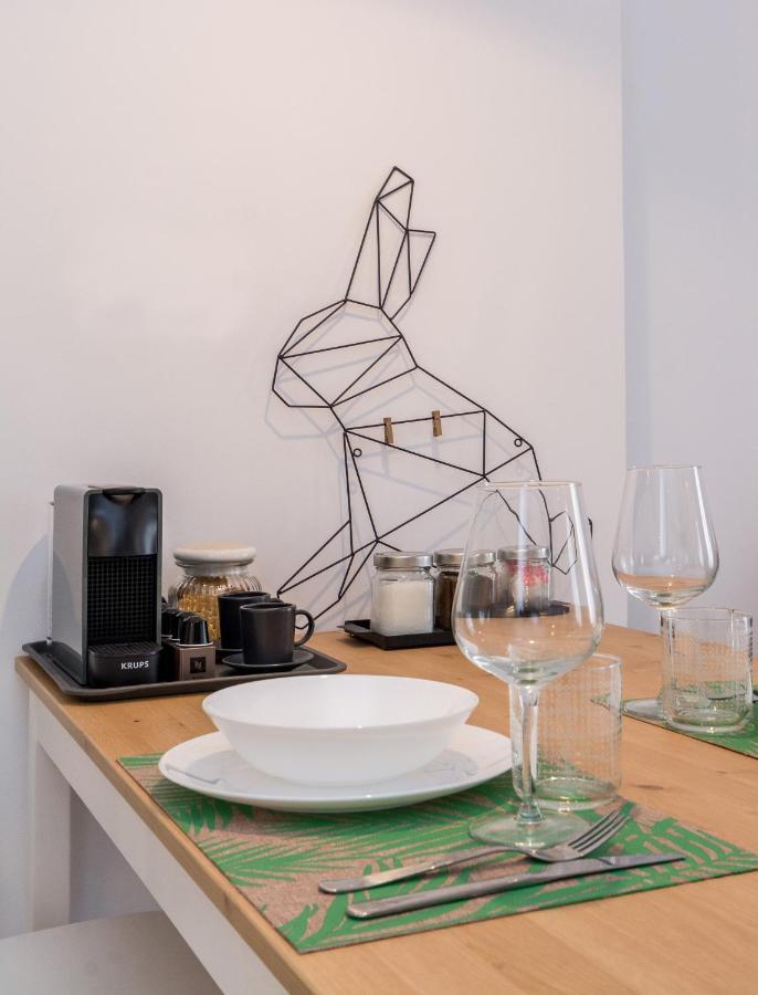 Wide Comfy Studio Apartment Centrally Located In Thissio Atenas Exterior foto