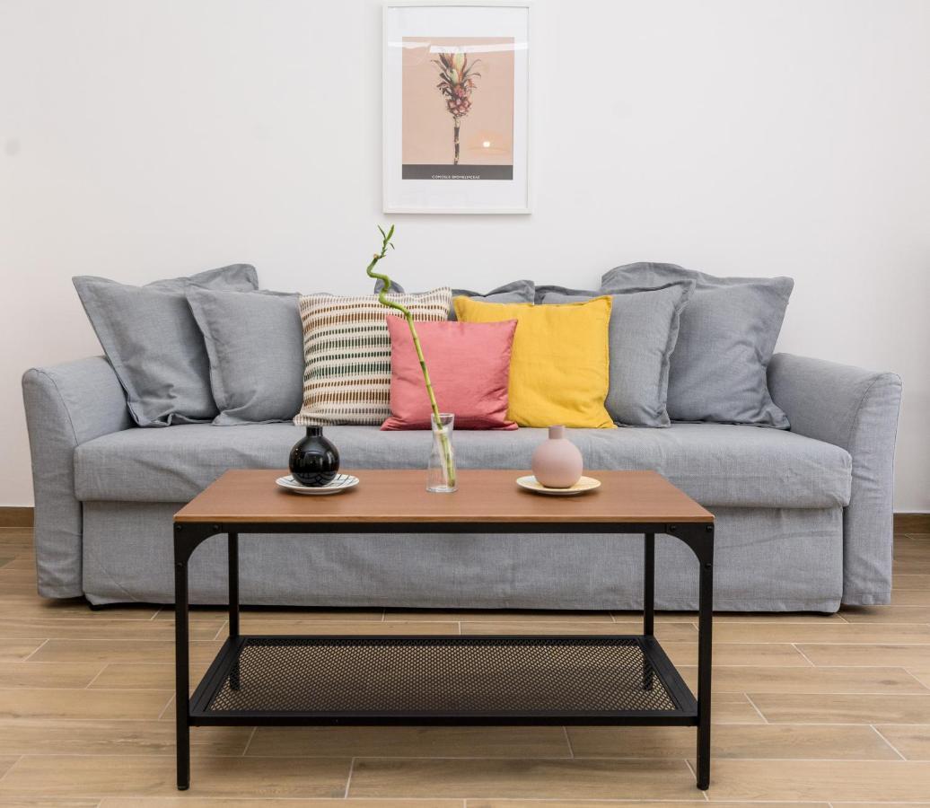 Wide Comfy Studio Apartment Centrally Located In Thissio Atenas Exterior foto